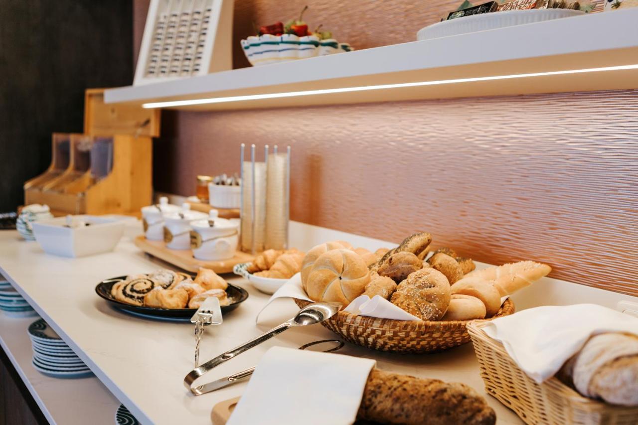 Seegasthof Hois'N Wirt - Hotel Mit Wellnessbereich Gmunden Exterior photo