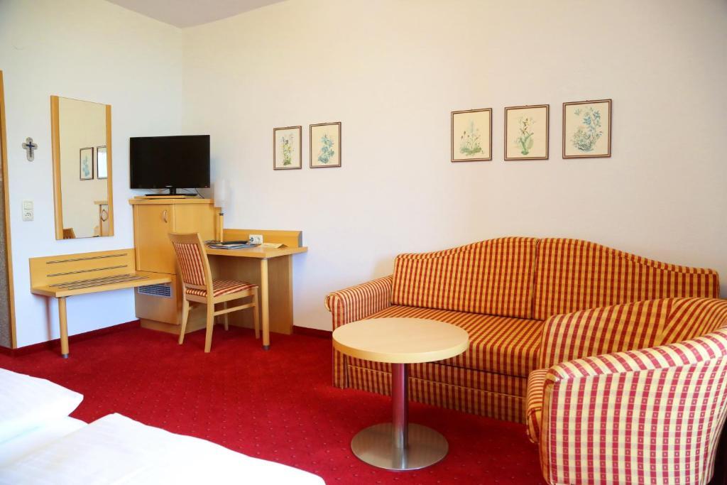 Seegasthof Hois'N Wirt - Hotel Mit Wellnessbereich Gmunden Exterior photo